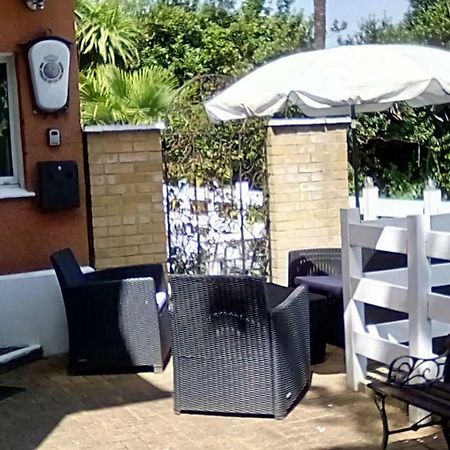 Oaklands House - Adults Only Hotel Brading Kültér fotó